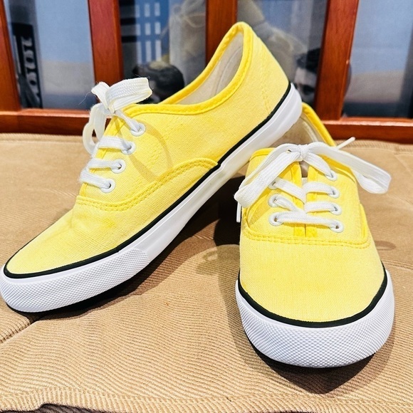 US Sports Women Sneakers. - Picture 1 of 15